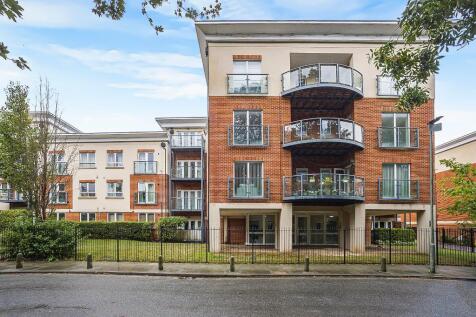 FRONT OF APARTMENT BUILDING