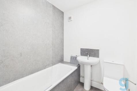 Lisburn Lane, Liverpool, L13 photo 5