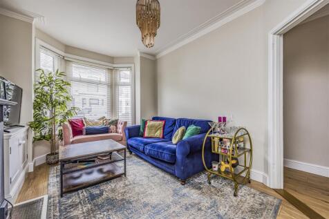 21 Highgate Road, Copnor-PorticoMarketing-SoldBy-2