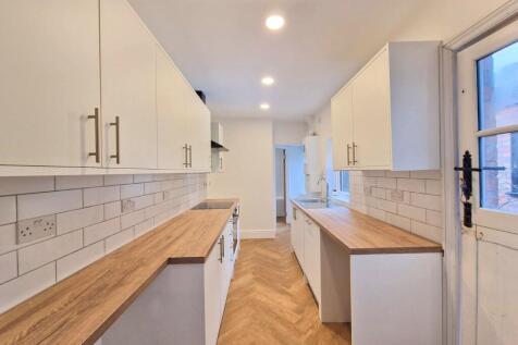 Yardley Wood Road, Birmingham photo 4