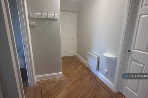 Gladstone Court, Liverpool, L8 photo 4