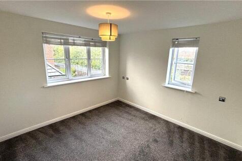 Crowe Road, Bedford photo 4
