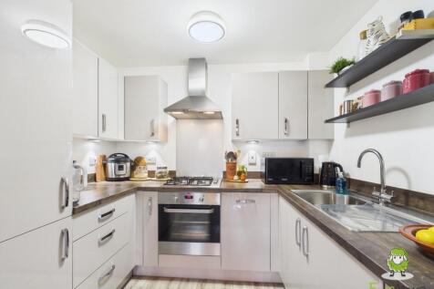 EweMove Estate Agents Basingstoke - Fleetlands Hou