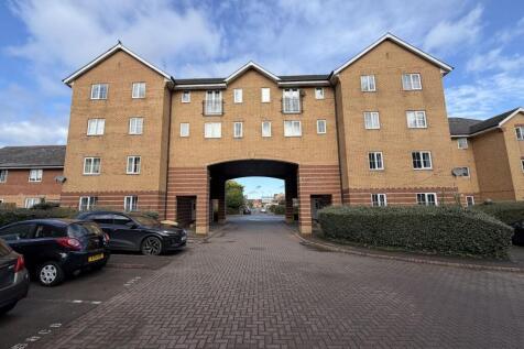2-bed flat on Campbell Drive, Cardiff CF11 7TQ, £995/mo