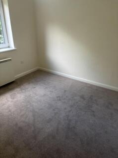 Dyffryn Court, NP11 photo 5
