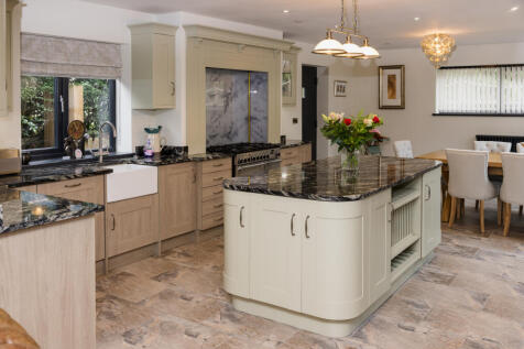 2025-08-07 WALKER &amp; LEWIS-CEFN-22