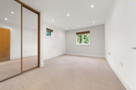 Apartment 4, The Edge 1.jpg