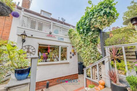 8 Wyndhurst-54.jpg