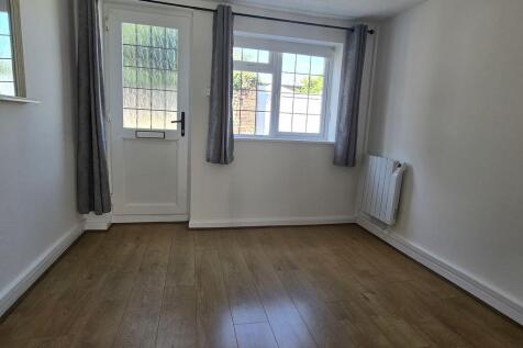 Church Lane, Upper Beeding photo 3