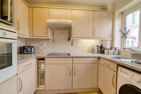 24 Farthings Court-5.jpg