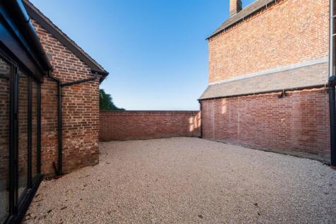 The Old Dairy House 2-027.jpg