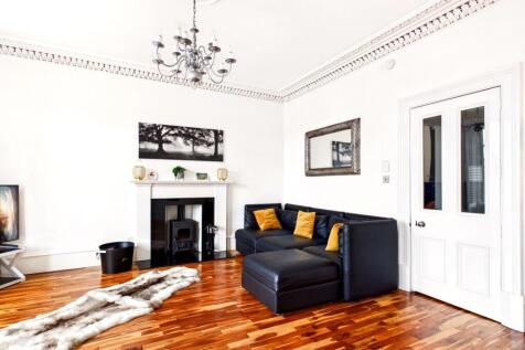 Lounge / Dining Area