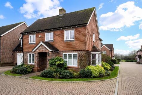 WOODLANDS CLOSE (19).jpg