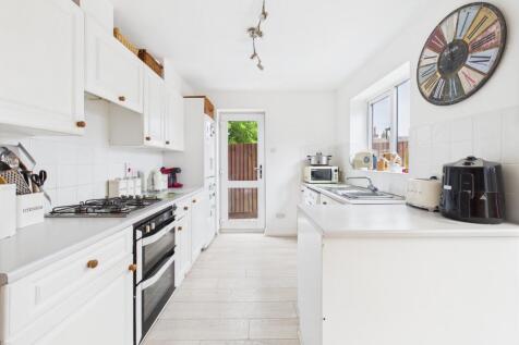 CAM05192G0-PR0086-STILL004