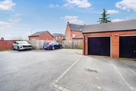 Garage/Parking
