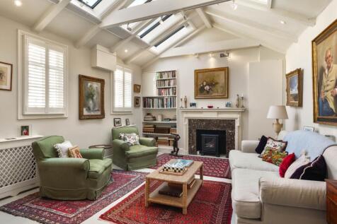 Studio Drawing Room