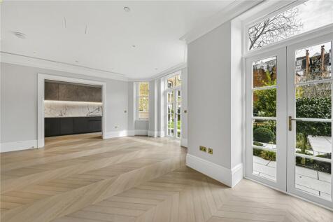 Lounge/Kitchen