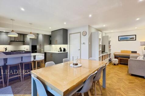 Kitchen Diner Lounge