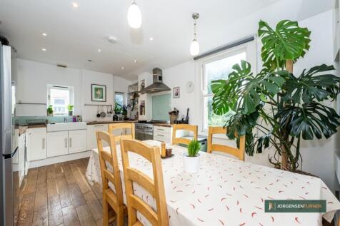 Kitchen .jpg