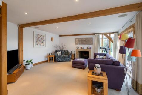 4 bed, 4 bath Detached in Bristol - Photo 6