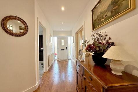 Entrance Hallway Rea