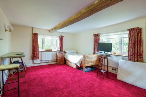 Gate Farm House-3...