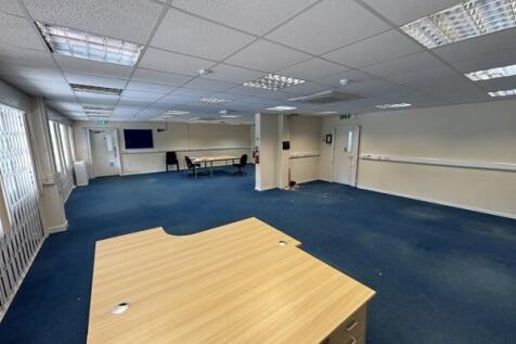 Retail Property (high street) to rent Image 3