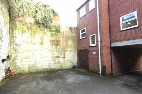 Rear Elevation/Parki