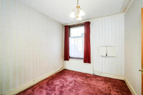 275 Markhouse-16.jpg