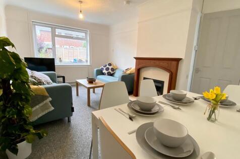 Northfields - UFR photo 5