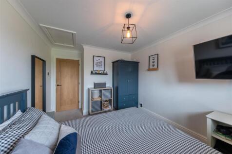 18 Royal Garden-066.jpg