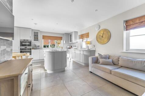 Family/Breakfast/Kitchen