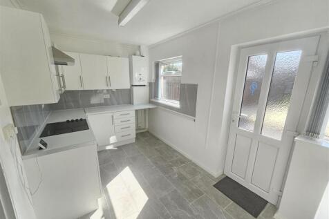 Severn Crescent, Slough photo 5