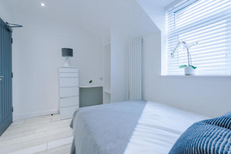 7 Gladstone Terrace bedroom 10