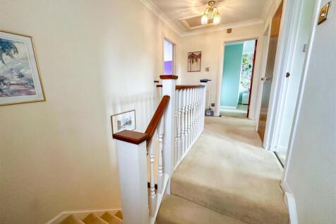 2 Rawlins Close, N3 (12).jpg