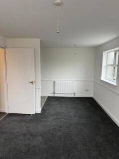 Rossmore Road West, Ellesmere Port photo 5