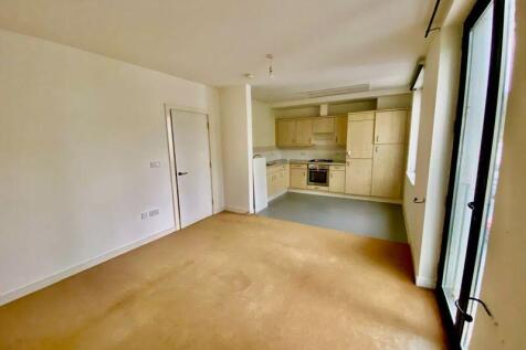LIVING ROOM TO KITCHEN