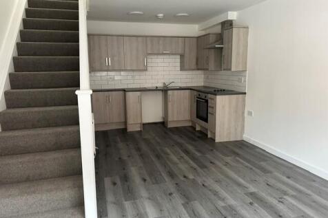 LOUNGE/KITCHEN 