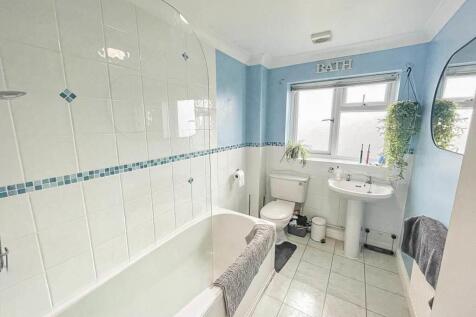 Queensdown Gardens, Brislington, Bristol photo 5