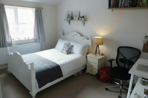 flat 3 6 stanley bed