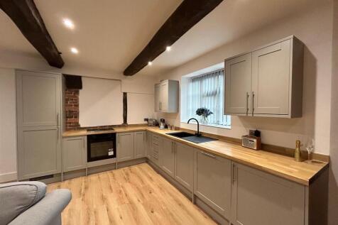 Open plan kitchen/lounge/dining area