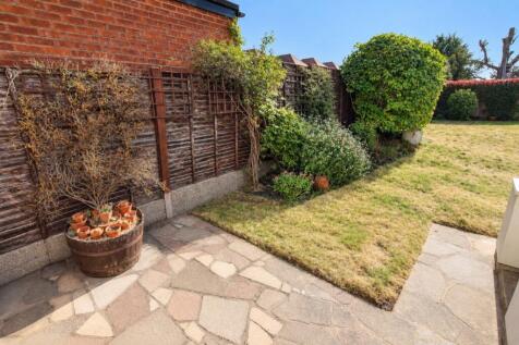 Berkeley Road 8 - Garden new 1