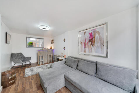 66 FRESHWATER CLOSE-55.jpg