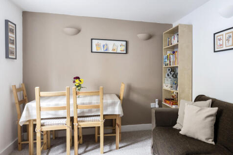 8 Higher Cheap Street, Sherborne, Dorset, DT9 photo 3