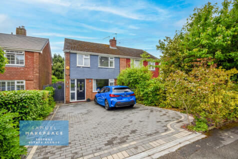 Beautiful Three Bedroom Semi Detached Property wi