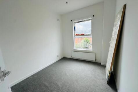 Brays Lane, Stoke - Rear Bedroom.jpg