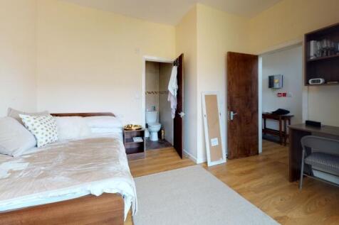 Brudenell Road, Hyde Park, Leeds photo 4