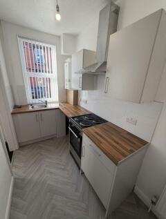 10 HAROLD STREET, LEEDS, LS6 1PL. photo 5