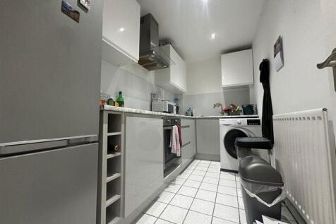 Cheltenham Court, Dexter Close, St Albans, AL1 photo 3