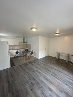 Urmston Lane, Stretford, M32 photo 5